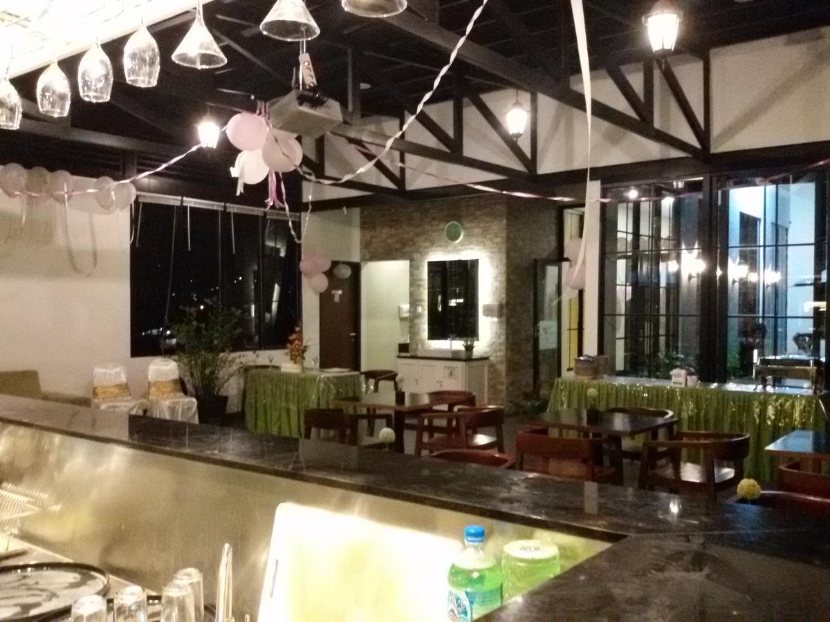โรงแรมกรีน อีเดน มานาโด ภายนอก รูปภาพ